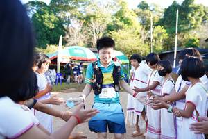 BIB: 
                            <button type="button" onclick="openModal(18990965)" class="btn btn-primary btn-sm float-right btn-popup" data-toggle="modal" data-target=".modal-high-quality">
                        <i class="fas fa-shopping-cart"></i> Add to Cart
                    </button>
                                            <button type="button" onclick="isThisMe(18990965, true)" class="btn btn-success btn-sm float-right btn-popup btn-isme hidden" data-toggle="tooltip" data-placement="bottom" title="นี่คือรูปของคุณใช่ไหม คลิกที่นี่เพื่อเอาเข้าอัลบั้ม">
                        <i class="fas fa-plus"></i> Add to album
                    </button>
                    <button type="button" onclick="isThisMe(18990965, false)" class="btn btn-warning btn-sm float-right btn-popup btn-isnotme hidden">
                        <i class="fas fa-ban"></i> Remove from album
                    </button>